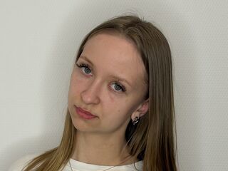 naughty cam bitch AundreaMoczo