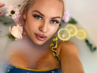 free web cam IsabellaSaturn