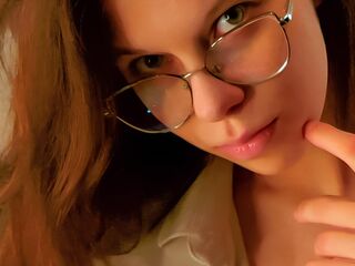 camgirl masturbating with sextoy JulinaGoroven