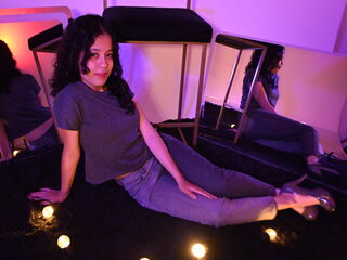 kinky webcam picture KyaraLux