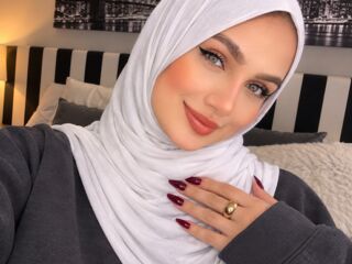 webcamgirl chatroom LuciaLyone