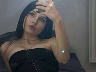 webcam strip tease show MariCrueze