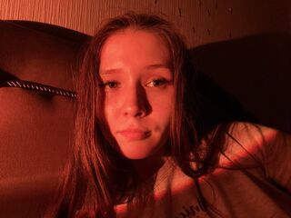 camwhore masturbating with dildo NguyetBuchetto