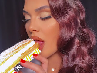 naked camgirl masturbating with vibrator Alexa