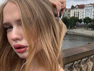webcam strip tease show AmberWindow