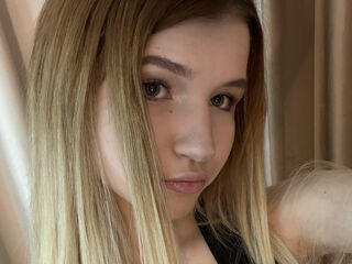 naughty cam girl AraPosey