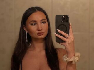 camgirl showing pussy AriaWaverly