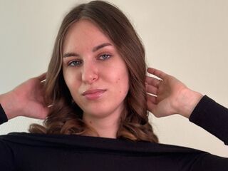 camgirl masturbating with sex toy BessZunich