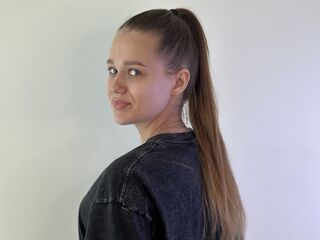 naked camgirl masturbating BrittanyStauber