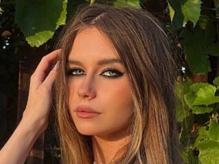 porn cam BrunaKiebler