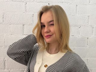 hot chat room CamillaCapoccia