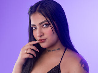 naked girl with webcam masturbating with vibrator CarlaMilano