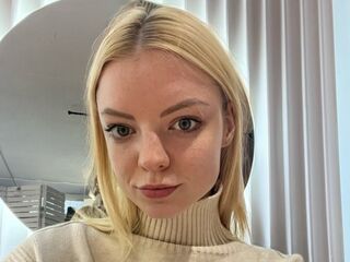 nude cam pic CarlenePattie