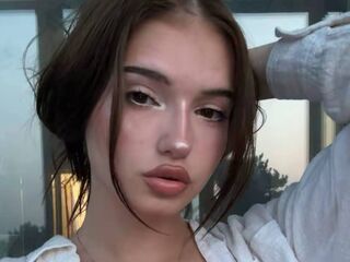 cam chatroom CarlosRayna