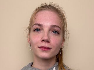 sexy webcam girl CarmanChapmon