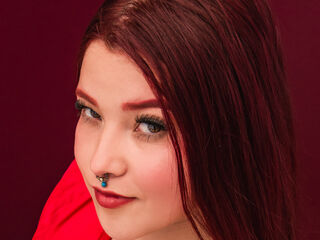 naughty camgirl fingering shaved pussy CelesteVertusk