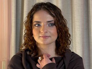 camgirl masturbating with vibrator CelindaRushlow