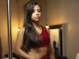 hot chatroom CloheBell