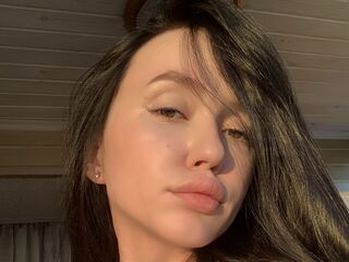 hot cam girl masturbating with vibrator DeanneMizzell