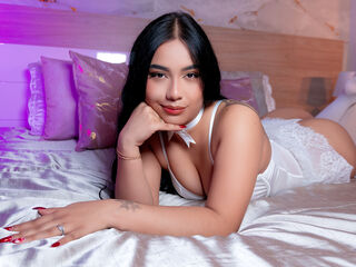 naked camgirl photo DianaBardot