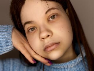 camslut fingering shaved pussy DiannaDaubenmire