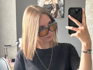 sexy webcamgirl pic ElidaGonchoff