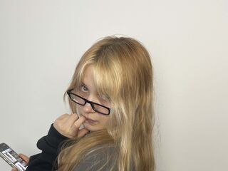 naked cam live EloiseGow