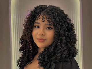 naked girl with webcam masturbating EmilyJey