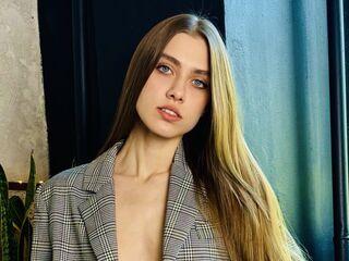 naughty camgirl masturbating with dildo EmilyMontgomery