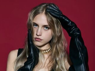 nude cam girl pic EveTottingham