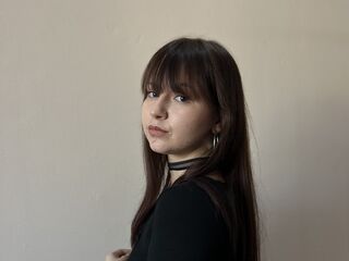 naked girl with live cam FloHaake