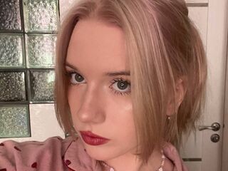 girl chatroom GaleHungerford