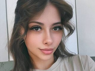 camslut showing tits GigiTijerino