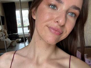 hot cam girl fingering pussy GingerWareham