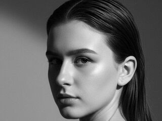 hot naked camgirl HildaBarzey