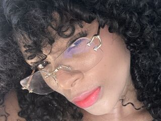 naked webcamgirl HollyDaws