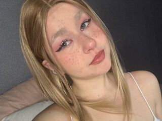 topless webcamgirl HoneyLumi