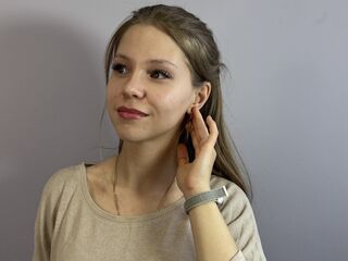 camgirl showing tits JessicaFreligh