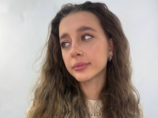 camwhore masturbating with vibrator KamiZinni