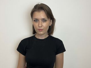 naked camgirl fingering pussy KariErpelding