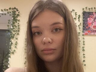 camgirl playing with dildo KristanStudnicki