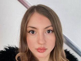 adult hardcore cam KyraKur