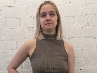 shaved pussy web cam LatrishaSoprych