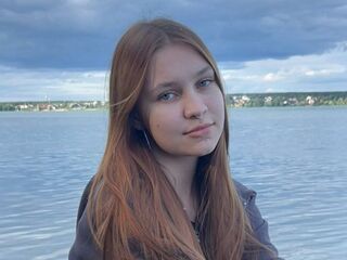 chatroom webcam photo LeaDeeg