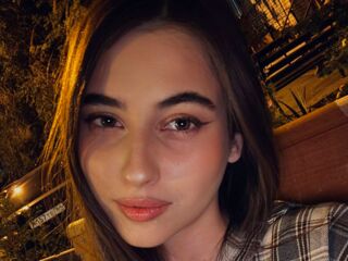 webcamgirl chat LeiaFrost