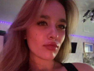 porn webcam picture LieselotteJetter