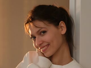 chatslut LivelyLaurie