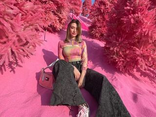 sex video LouveniaPranger