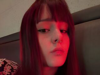 video MaeveLith