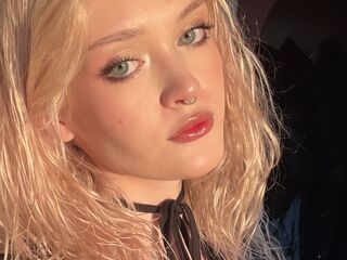 nude webcam girl pic MargaretKues